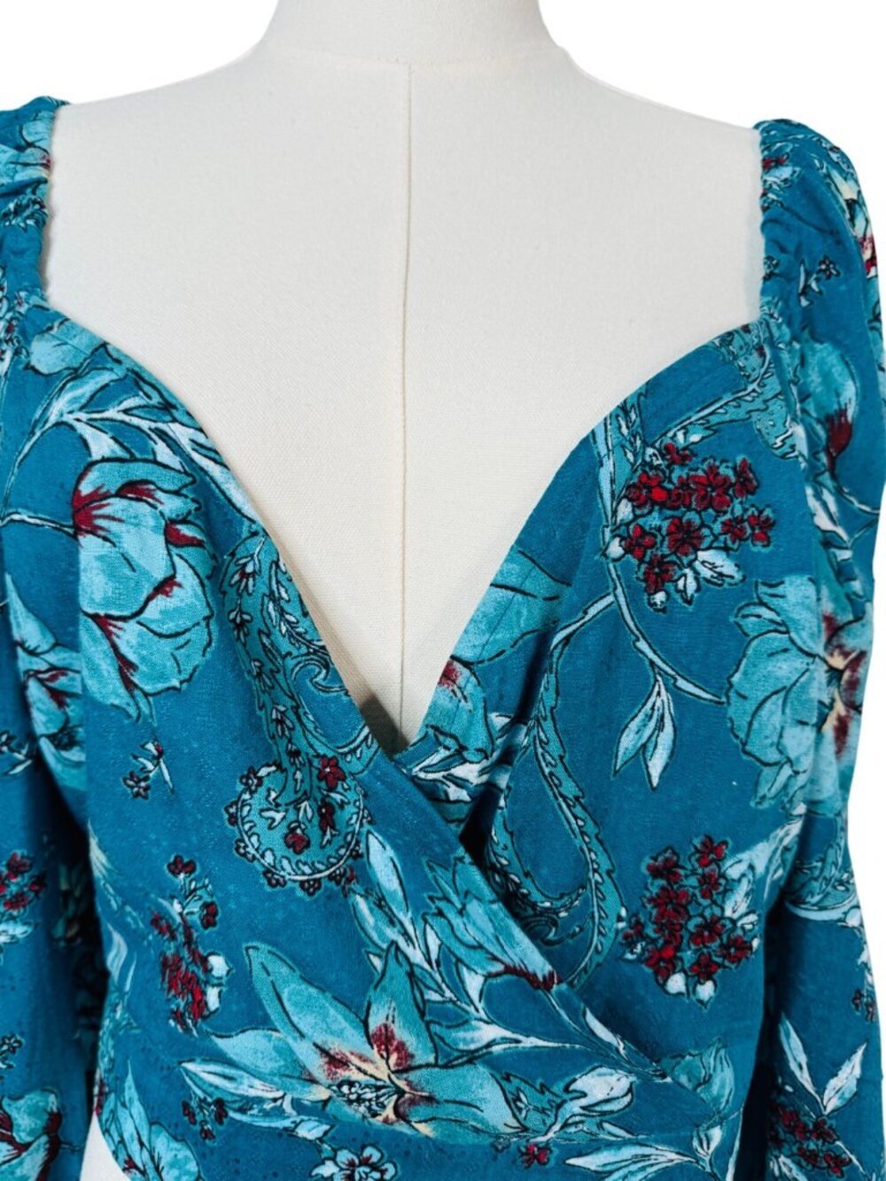 2/$30 New Large Band Of The Free - V Neckline Teal Red Floral Tie-Back Blouse - Picture 6 of 15